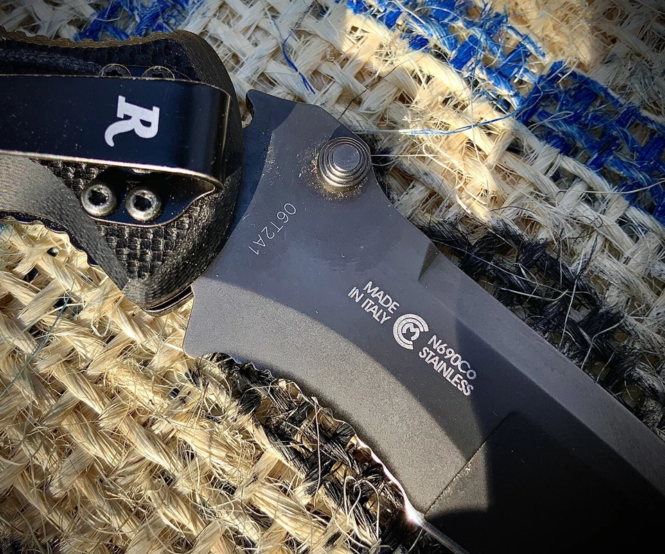 Cuchillo de filo combo punto de caída militar/policial Remington Tango II, hecho en Italia Foto 2 de 4