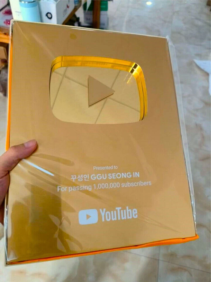 Botón de reproducción YouTube plata oro YouTube personalizado premio placa pared decoración Foto 3 de 4