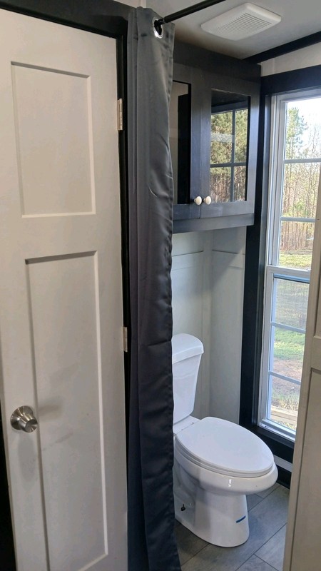 8x18ft Move-In Ready Tiny Home. Free Delivery Within 200 Miles - thumbnail 10