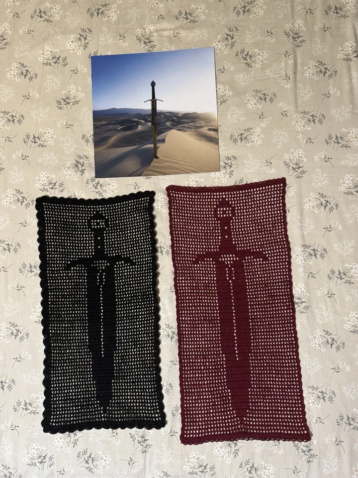 Espada Filete Crochet Tapiz Colgante de Pared Hecho a Mano Foto 3 de 3