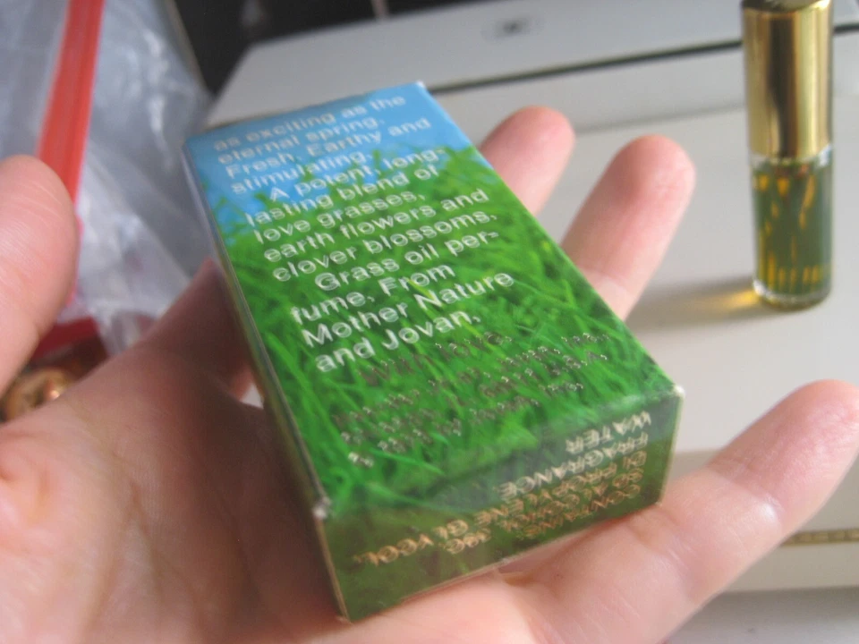 🎁Mini **PERFUME* Perfume Vintage Jovan Grass Oil Perfume Años 70 1/8 OZ Foto 2 de 4