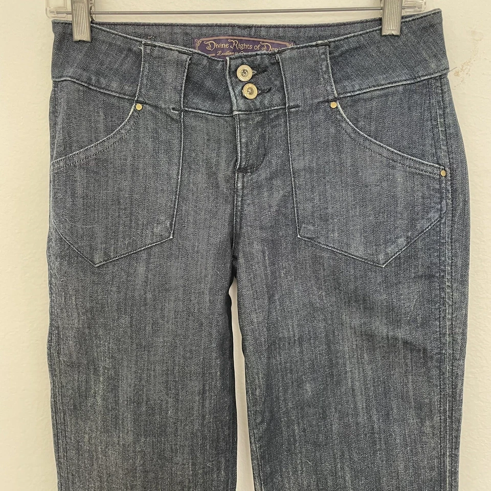 Pantalones de mezclilla DRD Divine Rights of talla 26 piernas acampanadas lavado oscuro elásticos Y2K Foto 2 de 4
