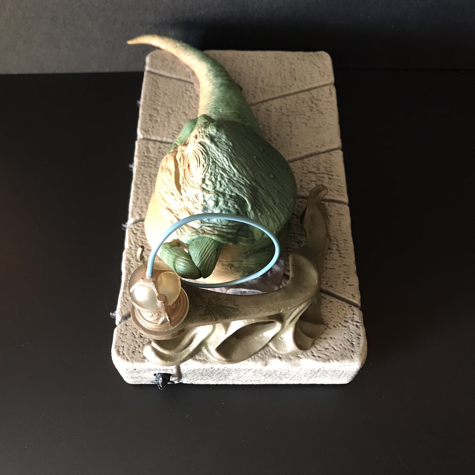 Picture 3 of 24