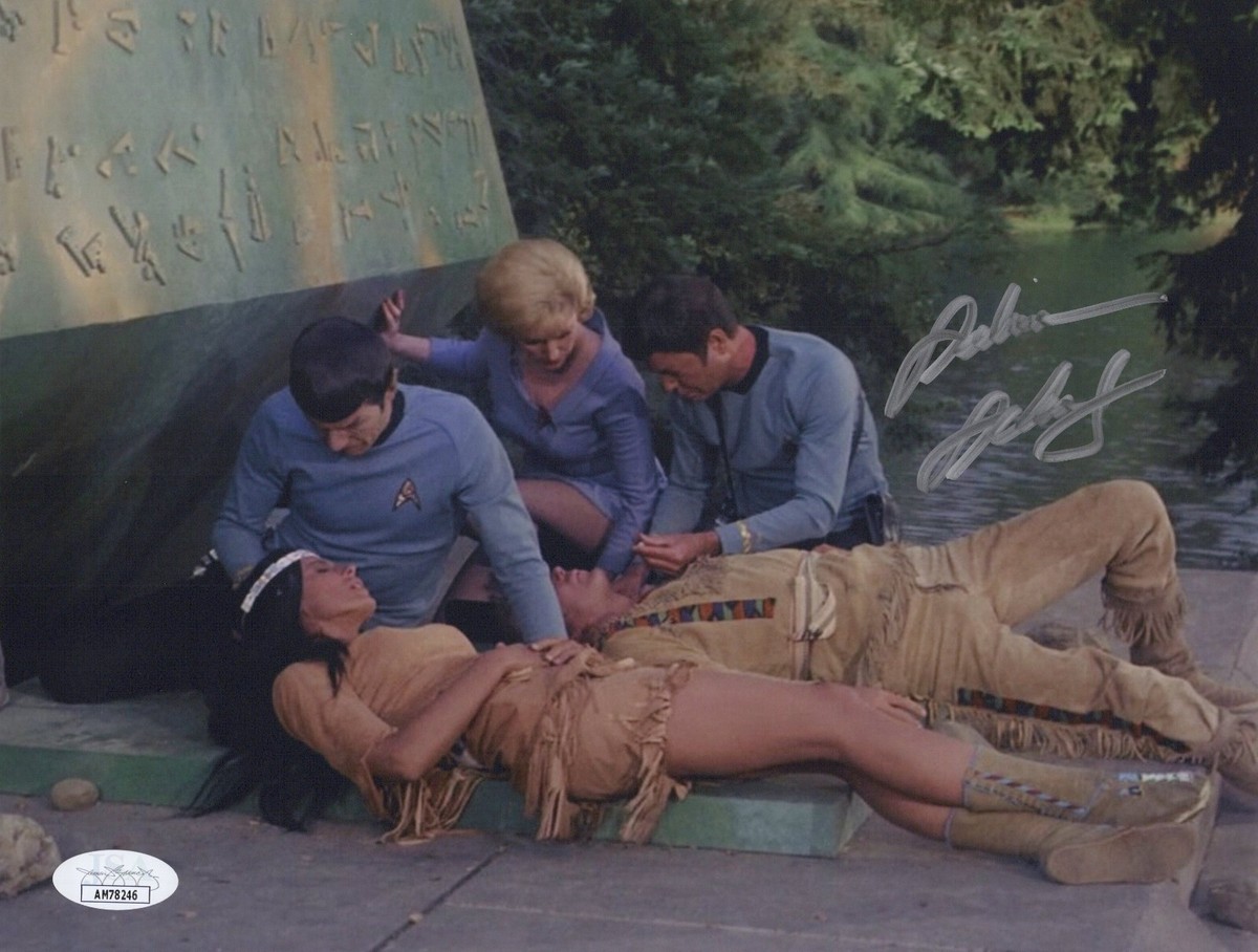 SABRINA SCHARF Signed STAR TREK 8x10 Photo Authentic