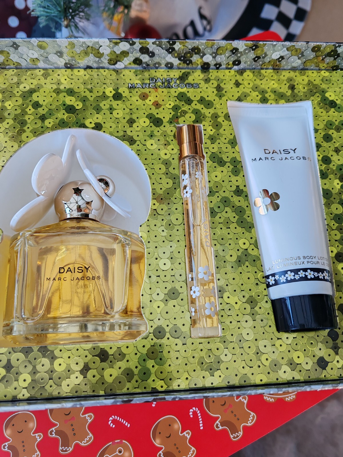 marc jacobs daisy perfume gift set eBay