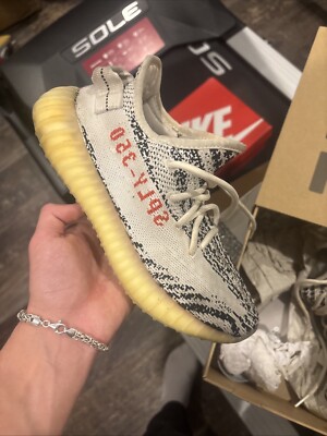 Size 5 - adidas Yeezy Boost 350 V2 Low Zebra