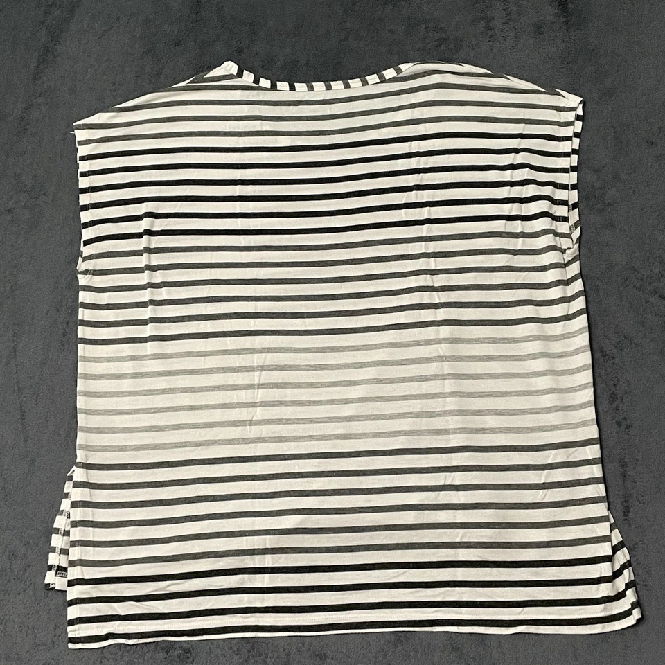 Camisa Beyond Yoga Para Mujer M Blanca Negra Rayas Corte Caja Manga Gorra Cuello Redondo Top Foto 2 de 4