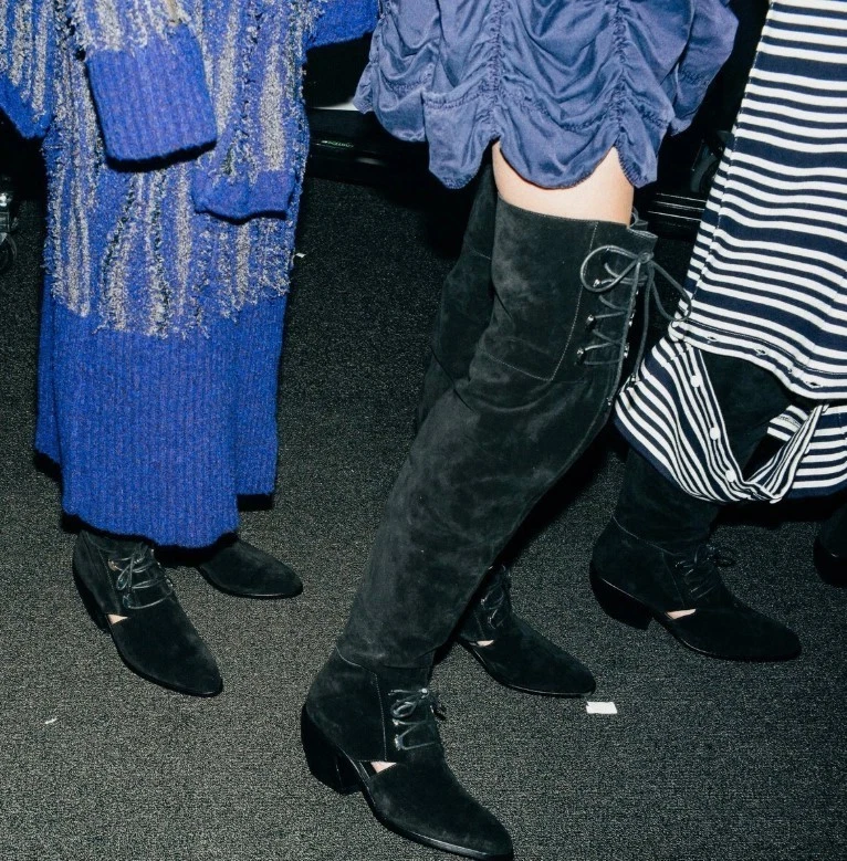 ITÁLIA💕CERIMÔNIA DE ABERTURA WESTERN Saltos CUECA PRETA Couro SOBRE O JOELHO BOTAS Altas - Imagem 3 de 4