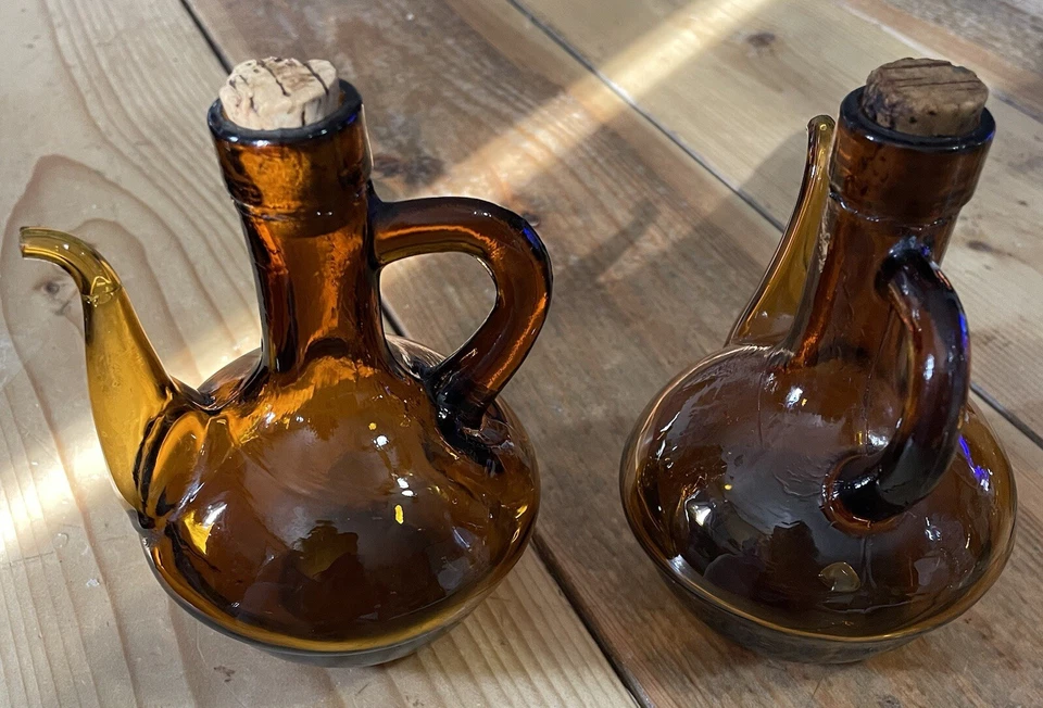 Hand Blown Amber glass Oil and vinegar, Cruet, Original corks - Image 3 of 3