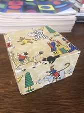 Antigua caja de juguetes para niños rara ~Decatur IL~Linn & Scruggs Dry Goods Store años 40