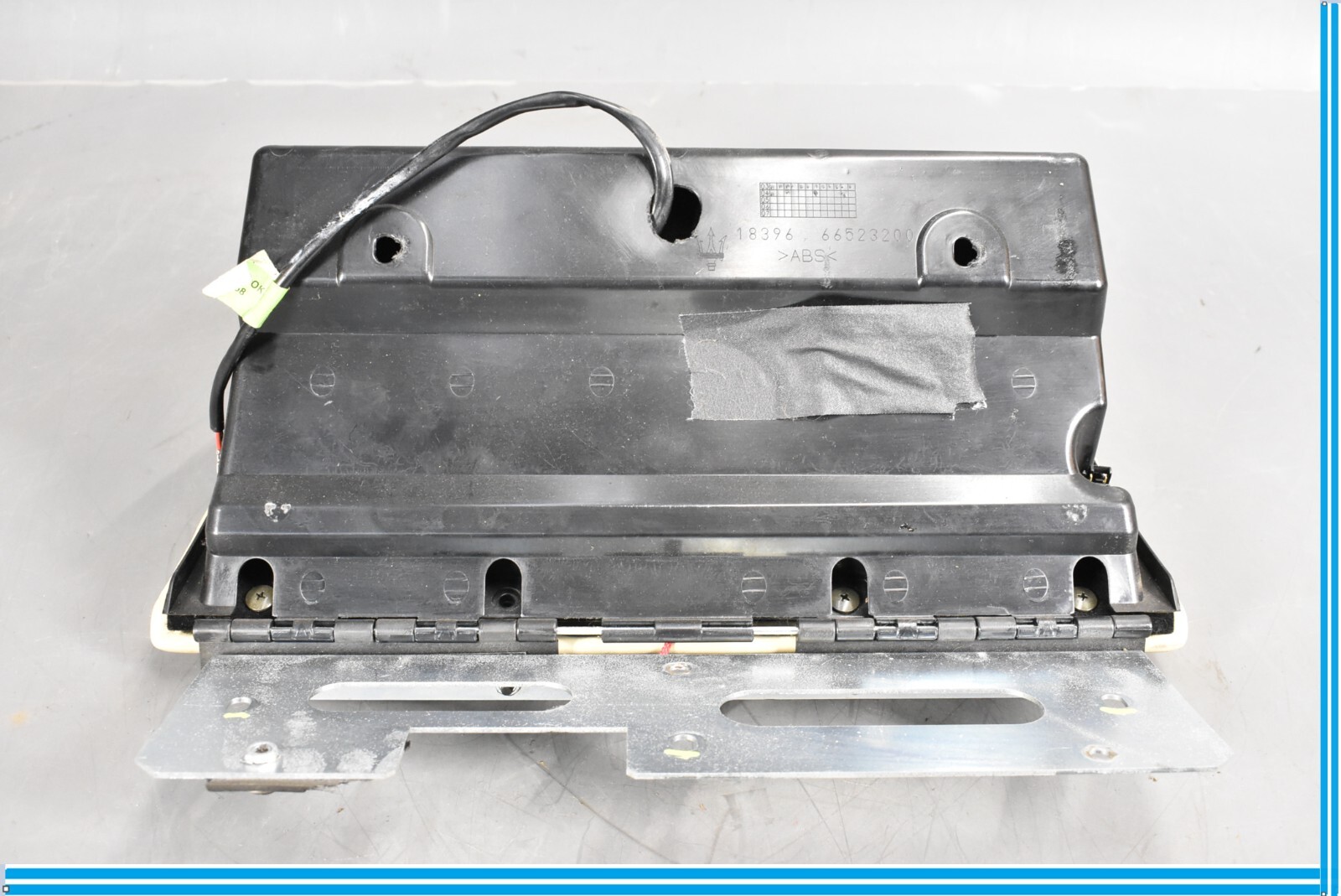 Maserati Quattroporte 2003-2008 Glove box
