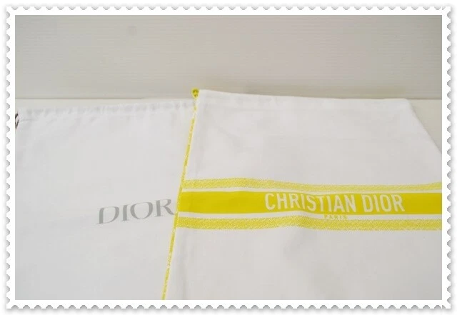 SUMMER IN DIOR Maison Christian Dior Nouveauté Pochettes à cordon jaune et blanc 