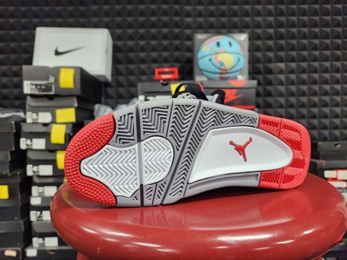 Size 7 - Jordan 4 Retro bred release 2012 - Picture 2 of 5