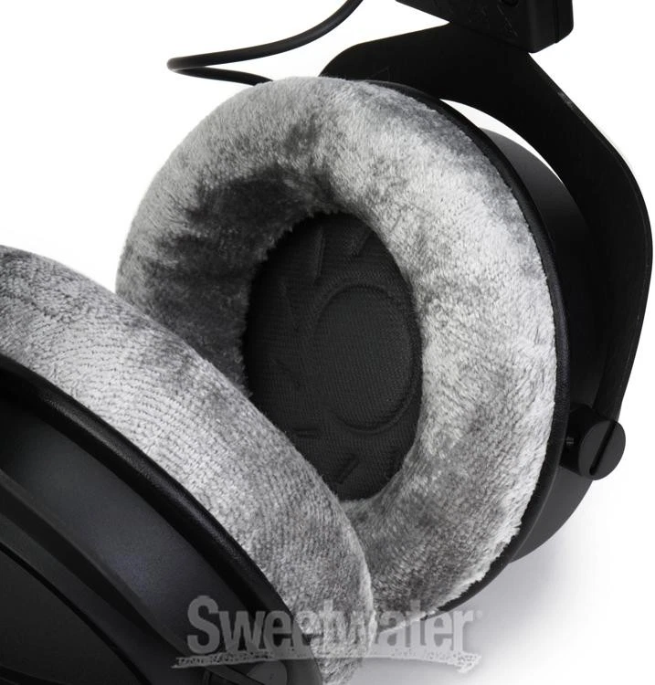 Beyerdynamic DT 770 Pro X Closed-back Studio Headphones - Black - Image 4 of 4