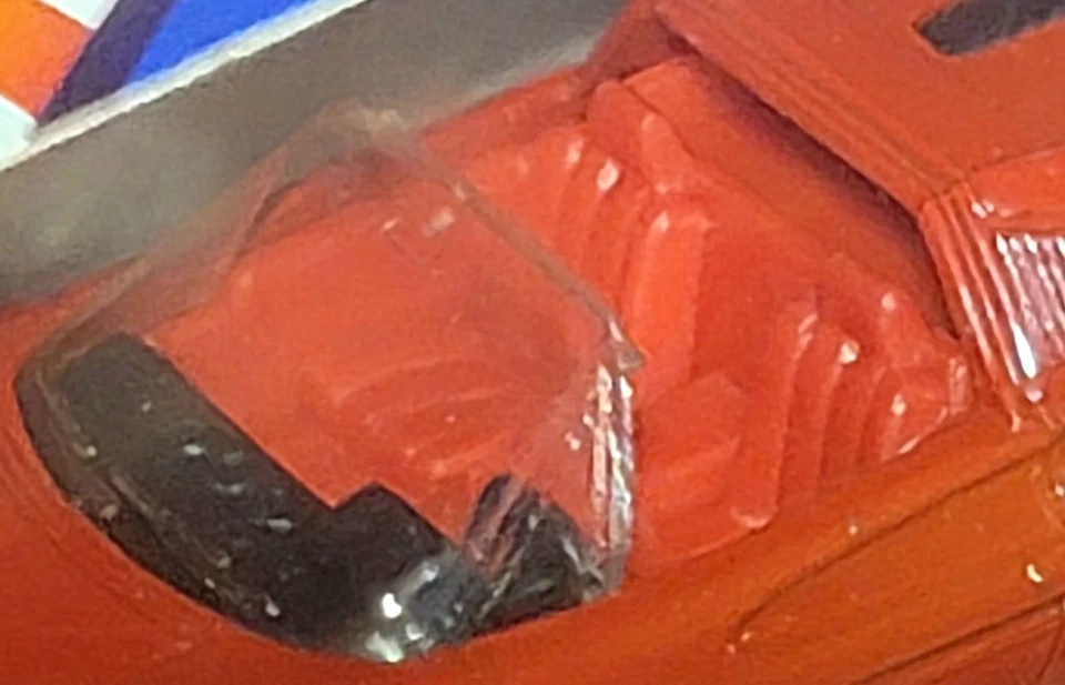 CORGI THE RED 1984 FERRARI 308 GTS RED W/RED IINTERIOR MADE IN GREAT BRITAIN NOS - Image 4 of 4