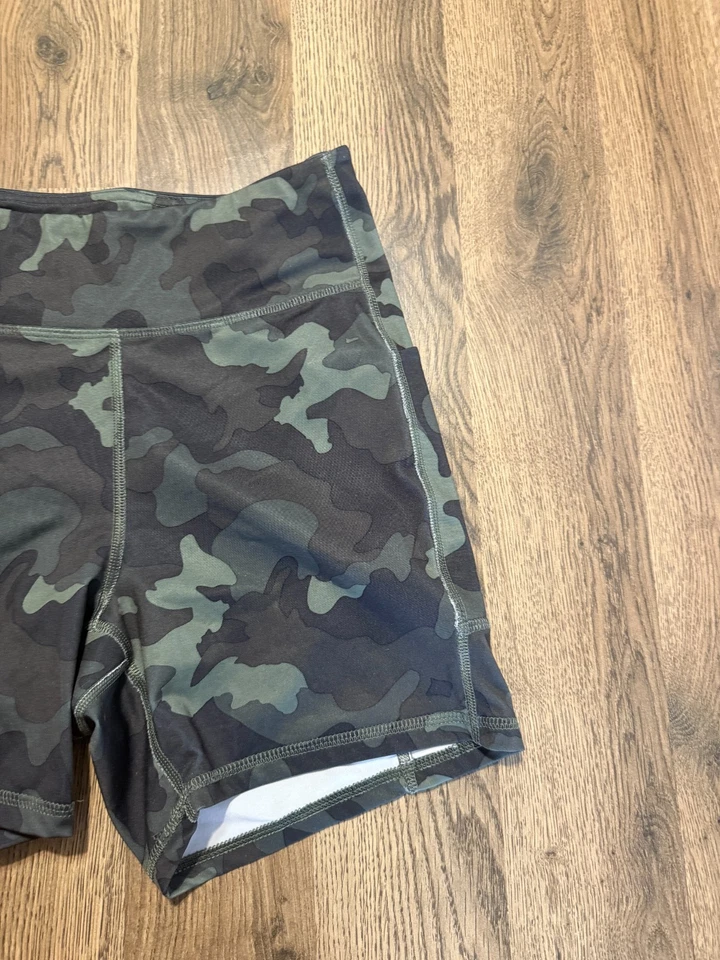 Pantalones Cortos Tek Gear Equipo de Entrenamiento para Mujer Medianos Verdes Negros Camuflaje Bicicleta Foto 4 de 4