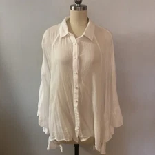 Altar’d State Ivory Rayon Button Front Ruffled  Batwing Sleeve Blouse Size M NWT