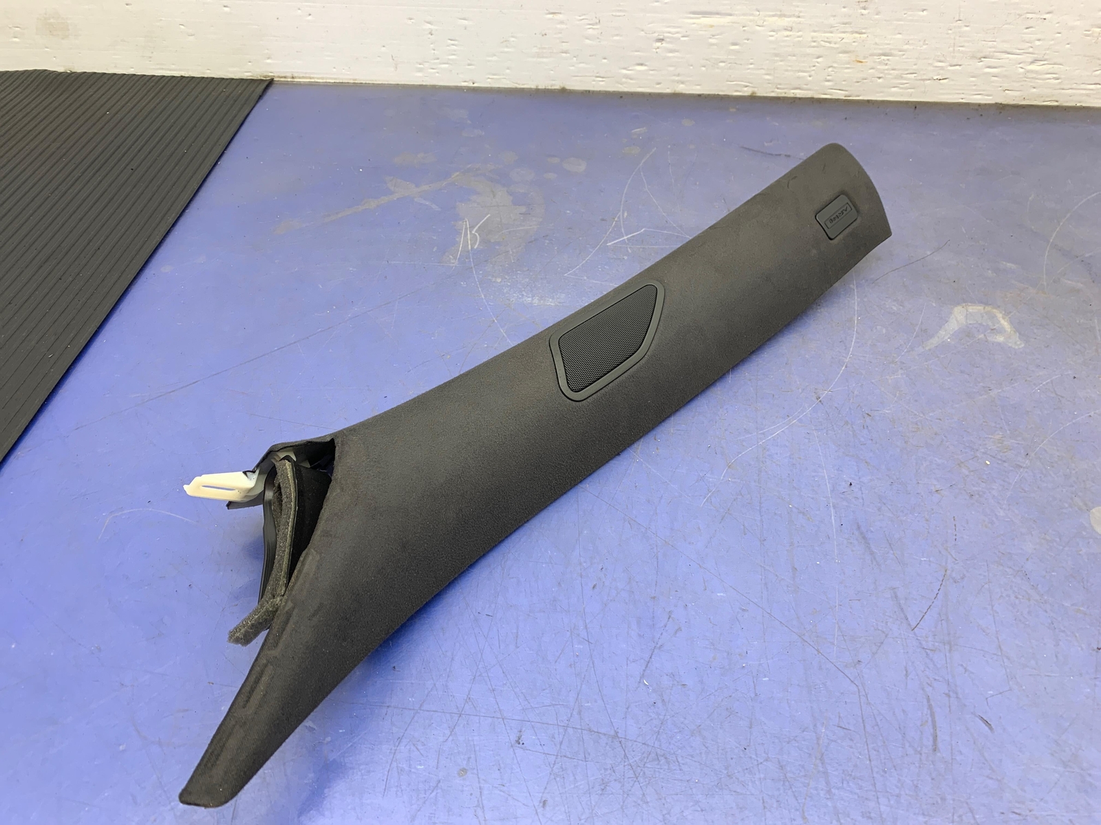 Maserati Levante 2017-2020 Front Left Trim panel Black P/N 6700485670