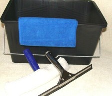 4 Piece Professional Window Cleaning Kit Wash Bucket Squeegee Microfibre Cloth
