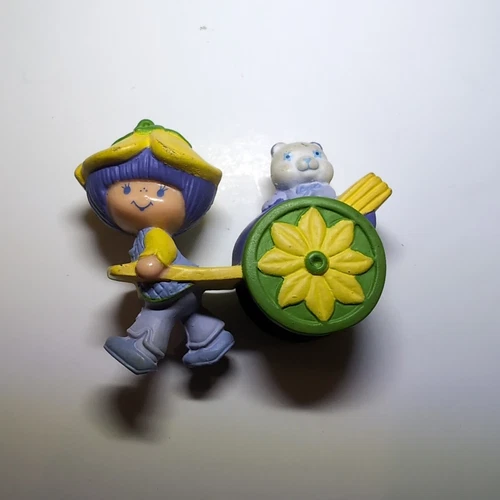 Vintage 1983 Strawberry Shortcake Mini Almond Tea w/Marza Panda in Cart
