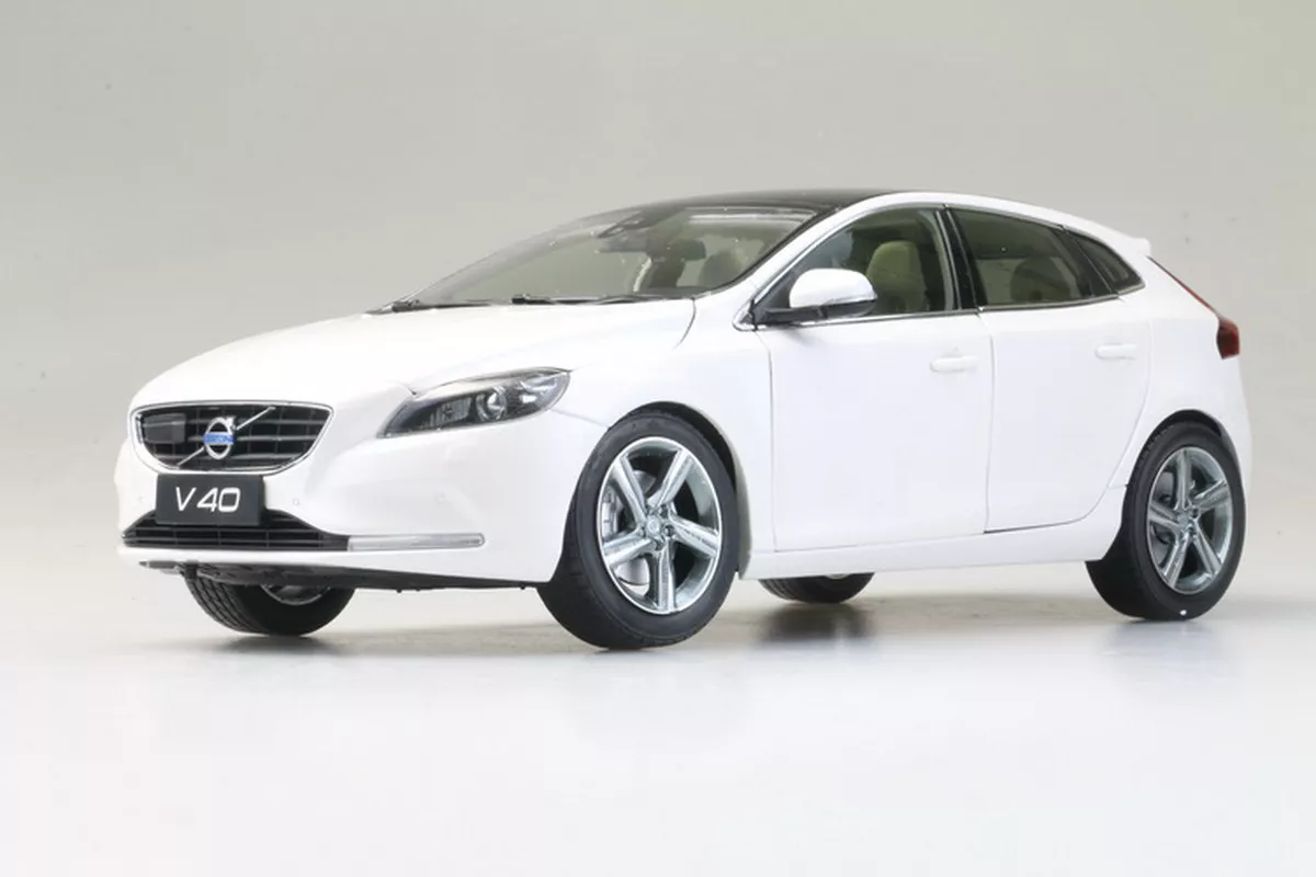 Volvo v40 diecast model deals