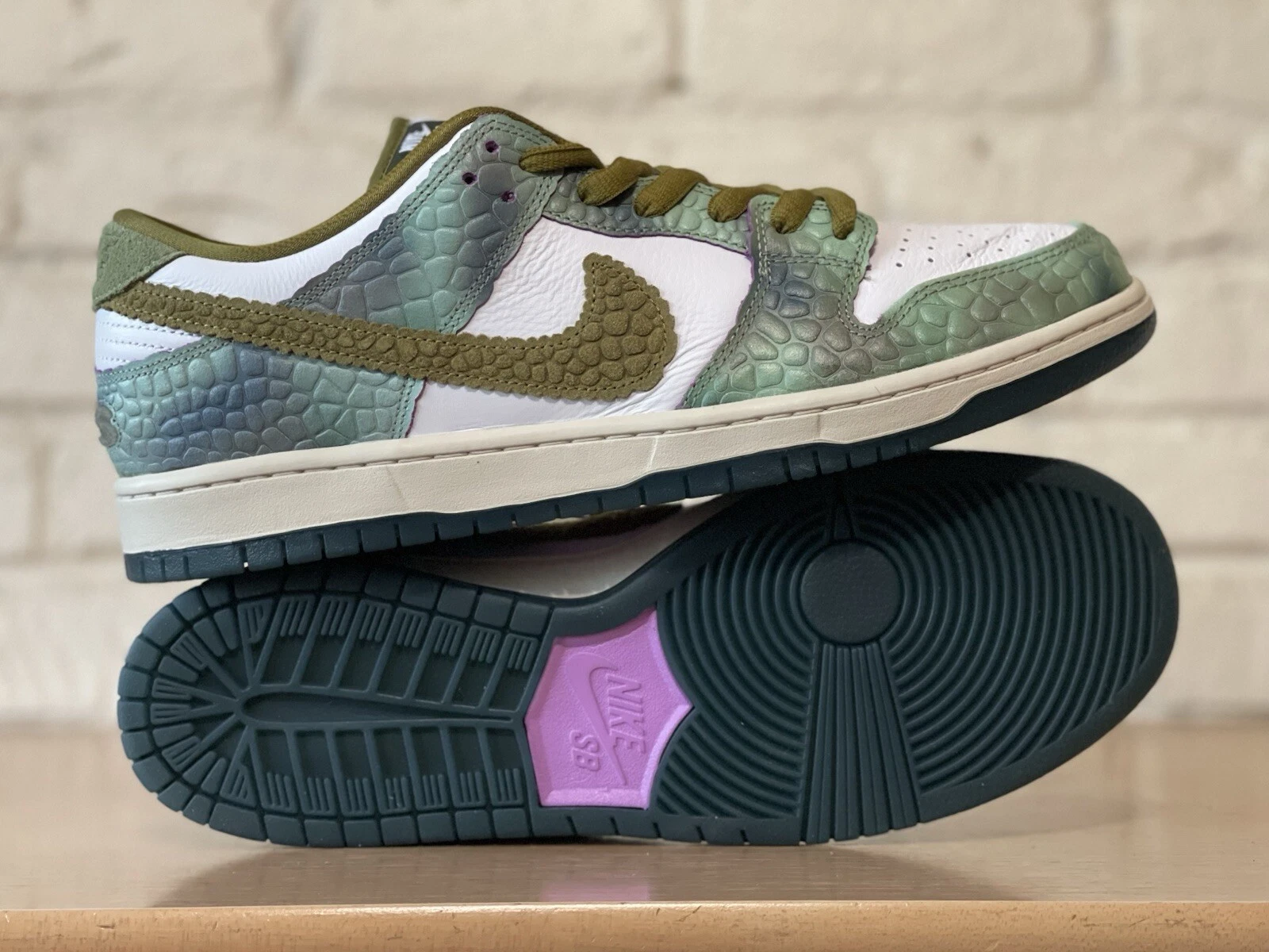 YEEZY Nike SB Dunk Low Pro QS Alexis Sablone verde camaleonte muschio HJ3386 300 uomo taglia 13
