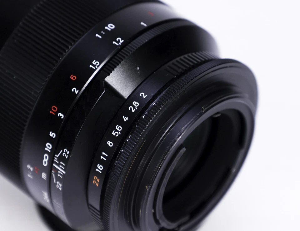 Zeiss 100mm f/2 Makro-Planar ZF.2 MF Lens - Canon EF Mod for Video - Image 4 of 4