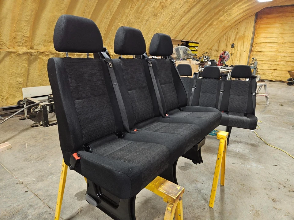 Asientos de furgoneta Mercedes-Benz Sprinter - Un banco de 3 asientos Foto 3 de 4