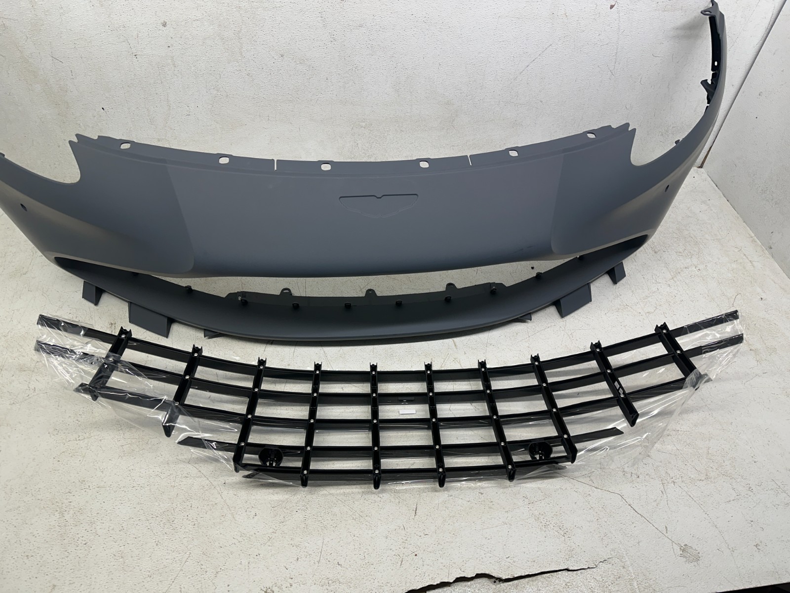 20-23 ASTON MARTIN VANTAGE F1 EDITION FRONT BUMPER COVER OEM 2020 2021 2022 2023