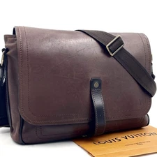 Louis Vuitton Utah Omaha Messenger Bag  Leather Brown