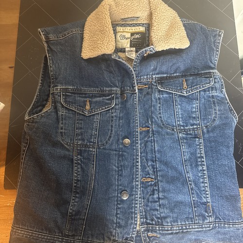 Wrangler Cowboy Cut Sherpa Lined Vest Size Medium Chest 23In" - Length26"