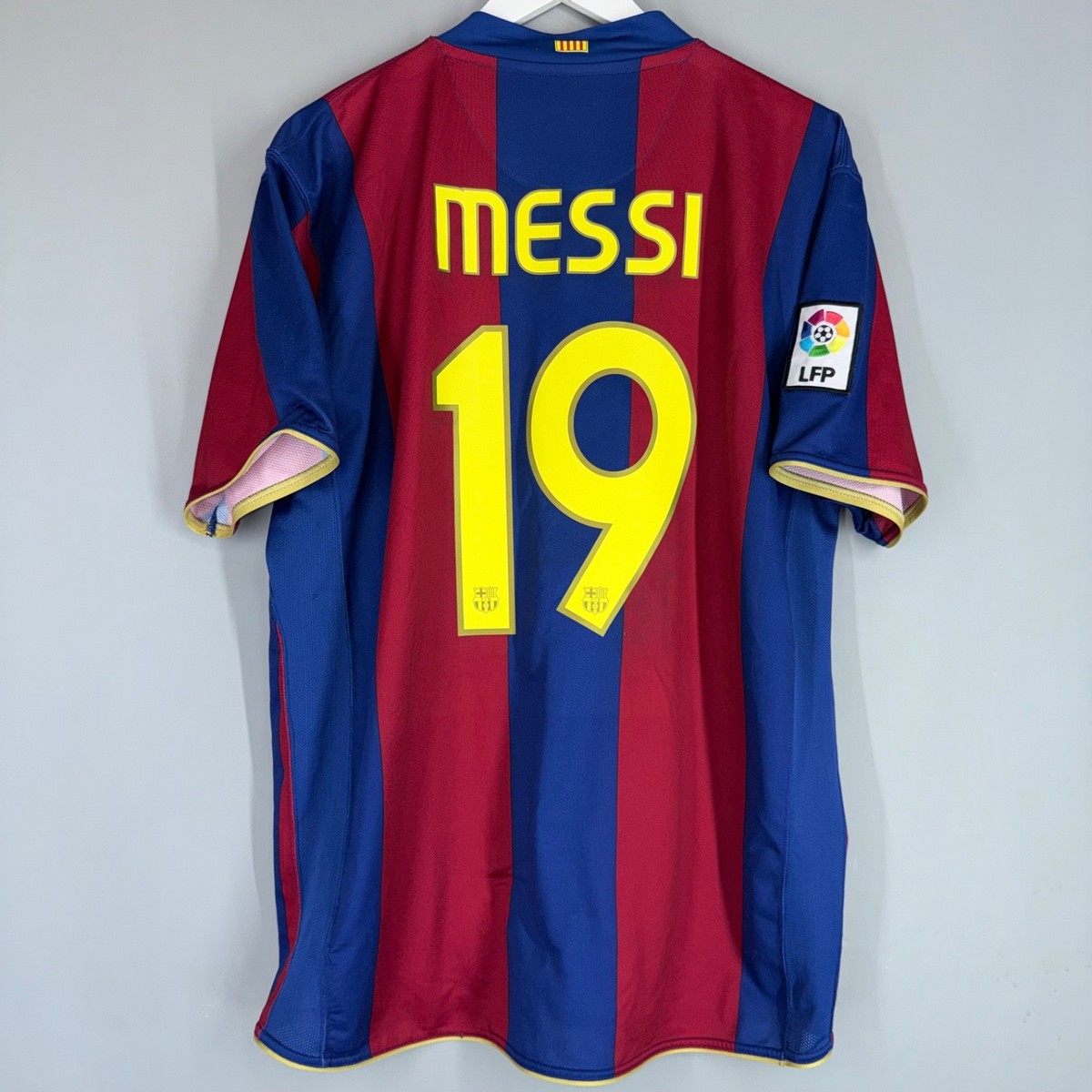 BARCELONA 2007/2008 HOME FOOTBALL SHIRT NIKE SOCCER JERSEY #19