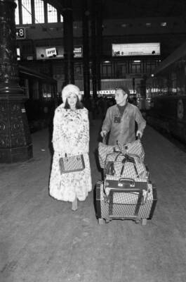 Interview With Nicole Calfan At the Gare de l'Est, on the platfor- 1976 Photo 3