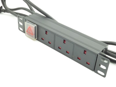 3 WEGE UK soho pdu 10'' Rack montierbar für ALLRACK SOHO Racks siehe unseren Shop 
