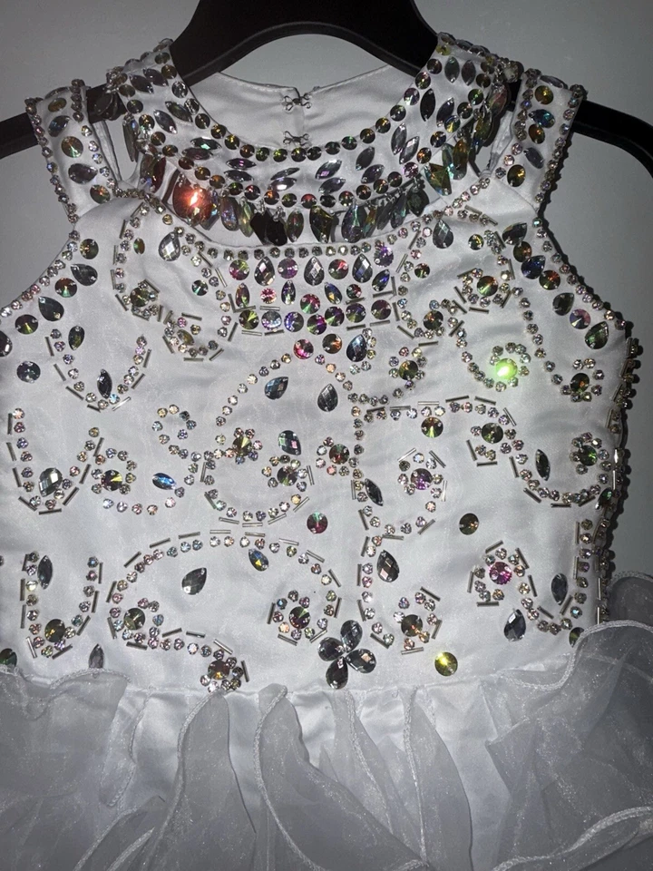 Girls Cupcake Style Pageant Dress Size 4/5 White - Image 2 of 4