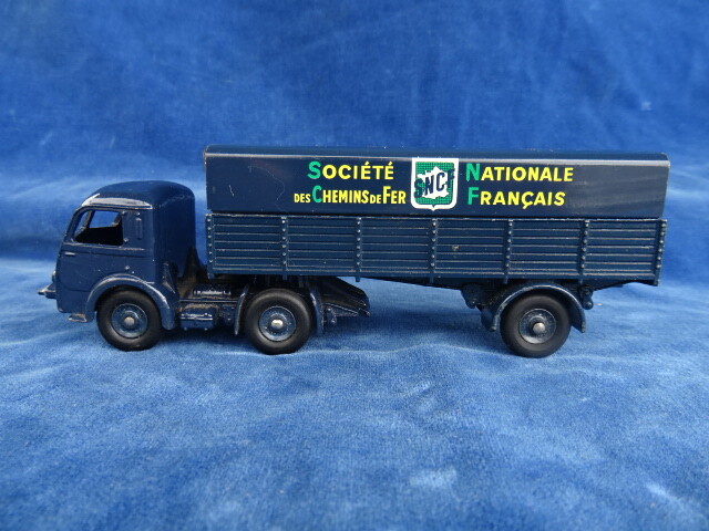 Dinky Toys PANHARD et Semi-remorque SNCF 575 jantes concaves très