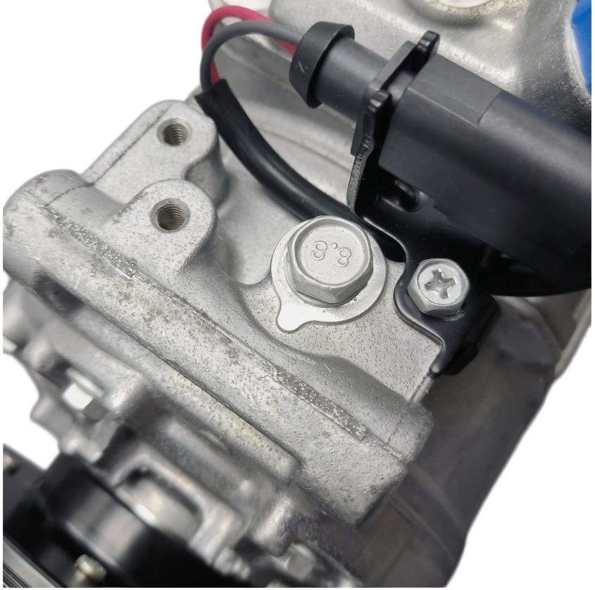 Bentley Mulsanne 2010-2020 Compressor with bracket P/N 3Y0820803A