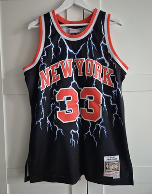 Mitchell & Ness New York Knicks Patrick Ewing 33 1991-1992 Swingman Trikot L
