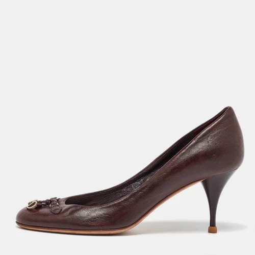 Escarpins bout rond Dior cuir marron breloque CD taille 36