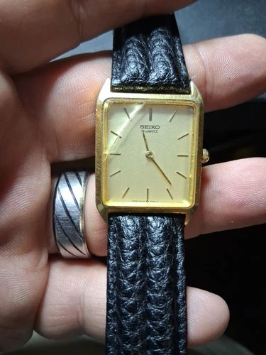 Vintage Seiko Quartz Watch 5Y95-5000 Men Gold Tone Rectangle Analog Damaged Part