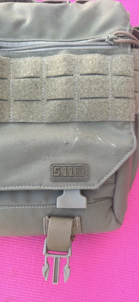 Bolso Mensajero Molle Táctico 5.11 Foto 2 de 4