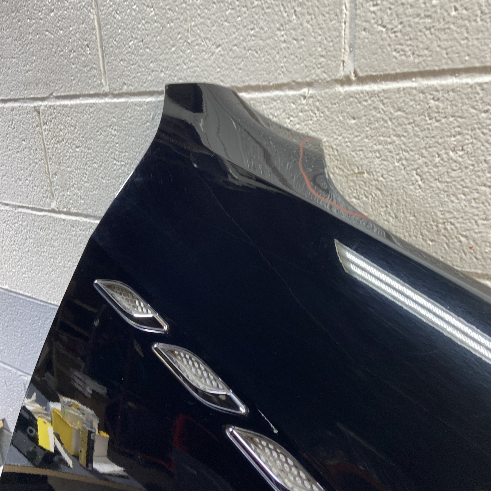 2014-2024 Maserati Ghibli M157 Front Right Fender Panel Black 820/A OEM *NOTE*