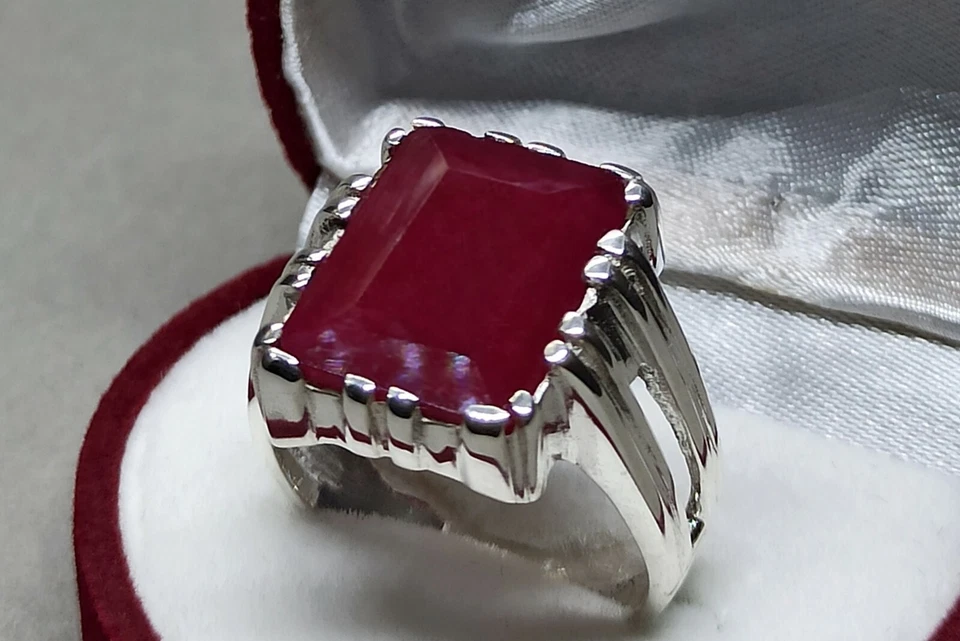11 Ct Emerald Cut Deep Red Ruby Sterling Silver 925 Handmade Yaqoot Elegant Ring - Image 4 of 4