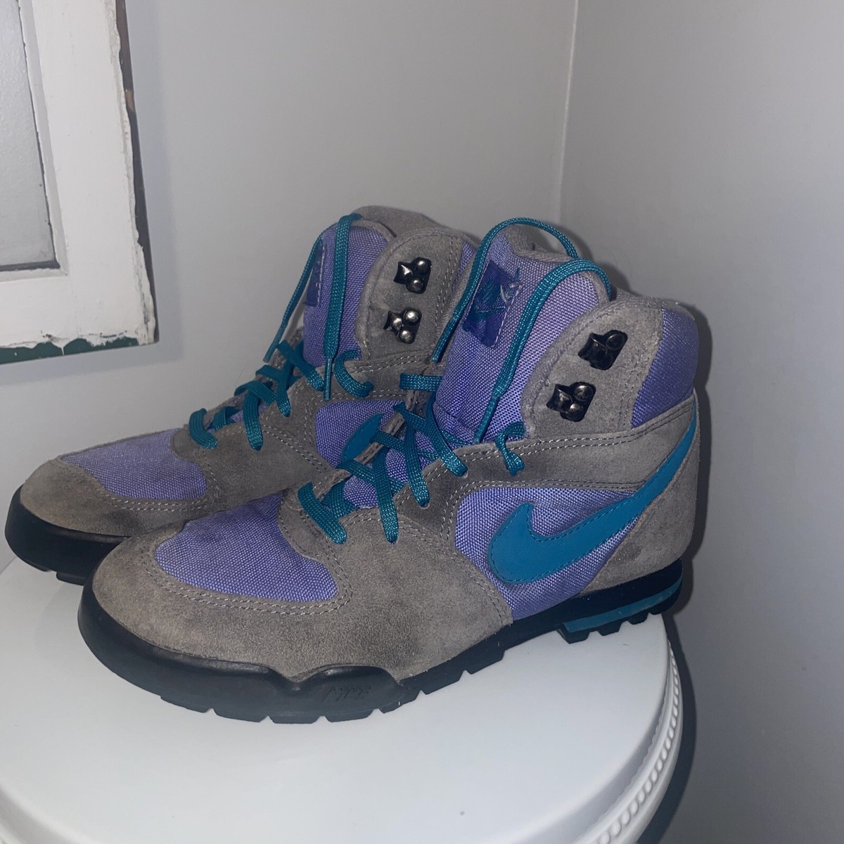 90s OLD NIKE Caldera カルデラ　スニーカー　ブーツ Vintage 90s Nike Caldera ACG Hiking Boots Brown Suede Size 7
