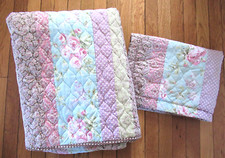 Copriletto trapuntato Carole Little Twin e stampe Std Sham Paisley rosa acqua lavanda