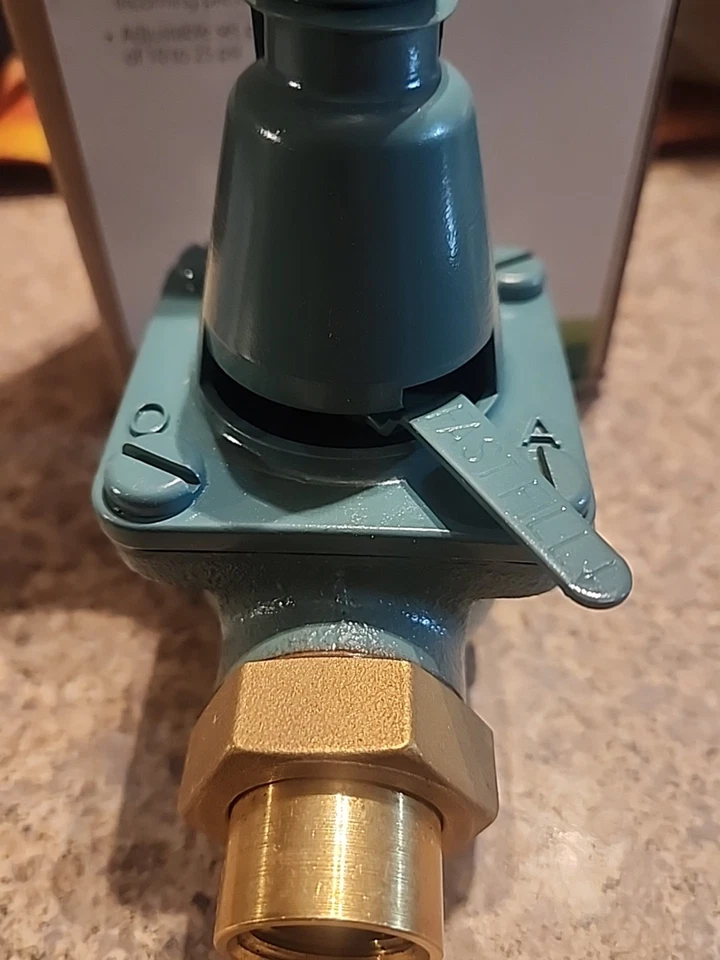 Válvula de alimentación de agua Taco 1/2 pulgada. Sistema de calefacción de agua caliente Conexión FastFill 329T3 Foto 4 de 4