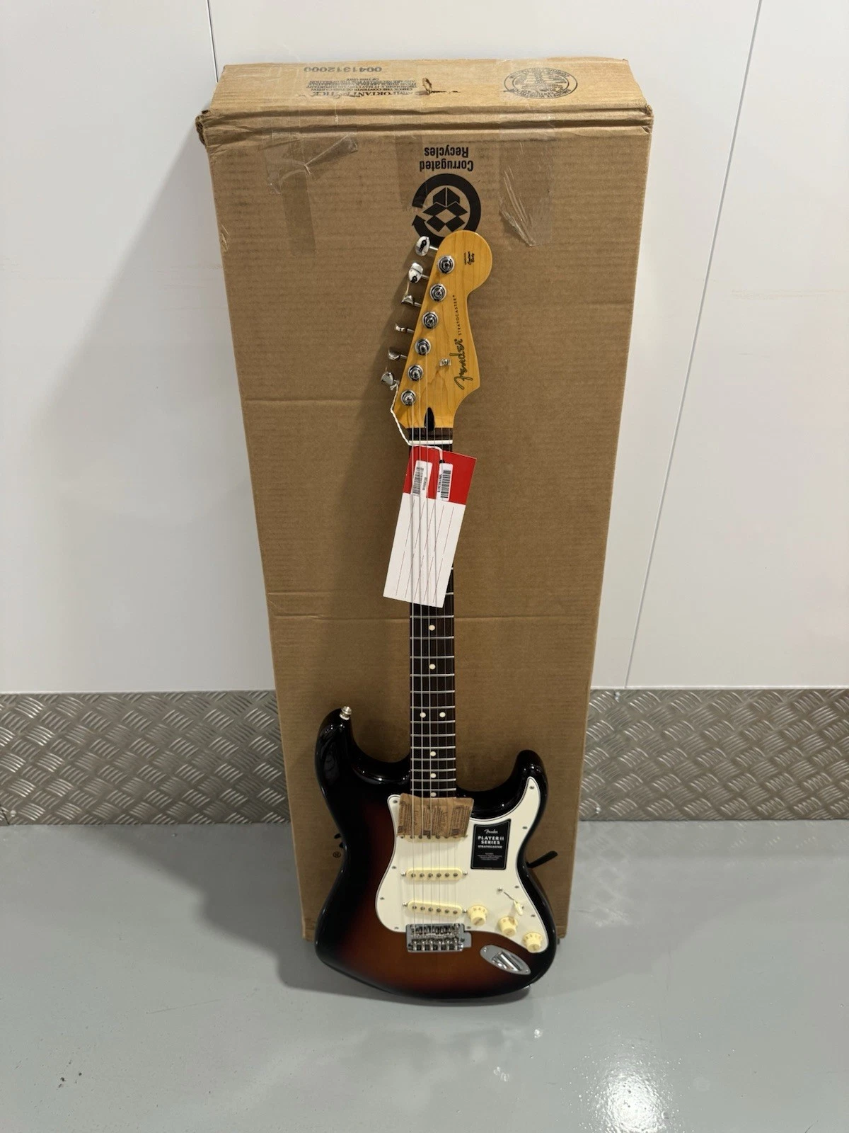 Fender Player II Stratocaster Rosewood Fingerboard 3 Colour Sunburst Brand New