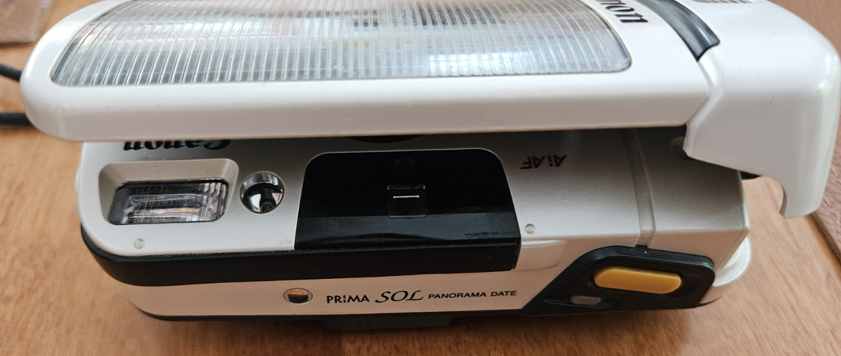 Canon Prima Sol 35mm world's first solar-powered Camera Rare