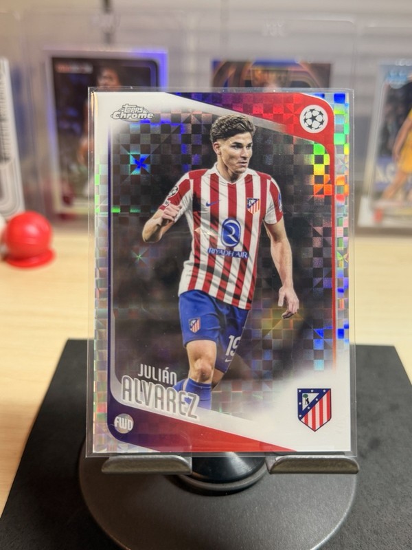Julián Álvarez #154 Atlético de Madrid 2025-26 Topps Chrome UCC X-Fractor