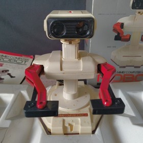 Nintendo Famicom Robot R.O.B. Robotic Operating Buddy with Manual Box Japan